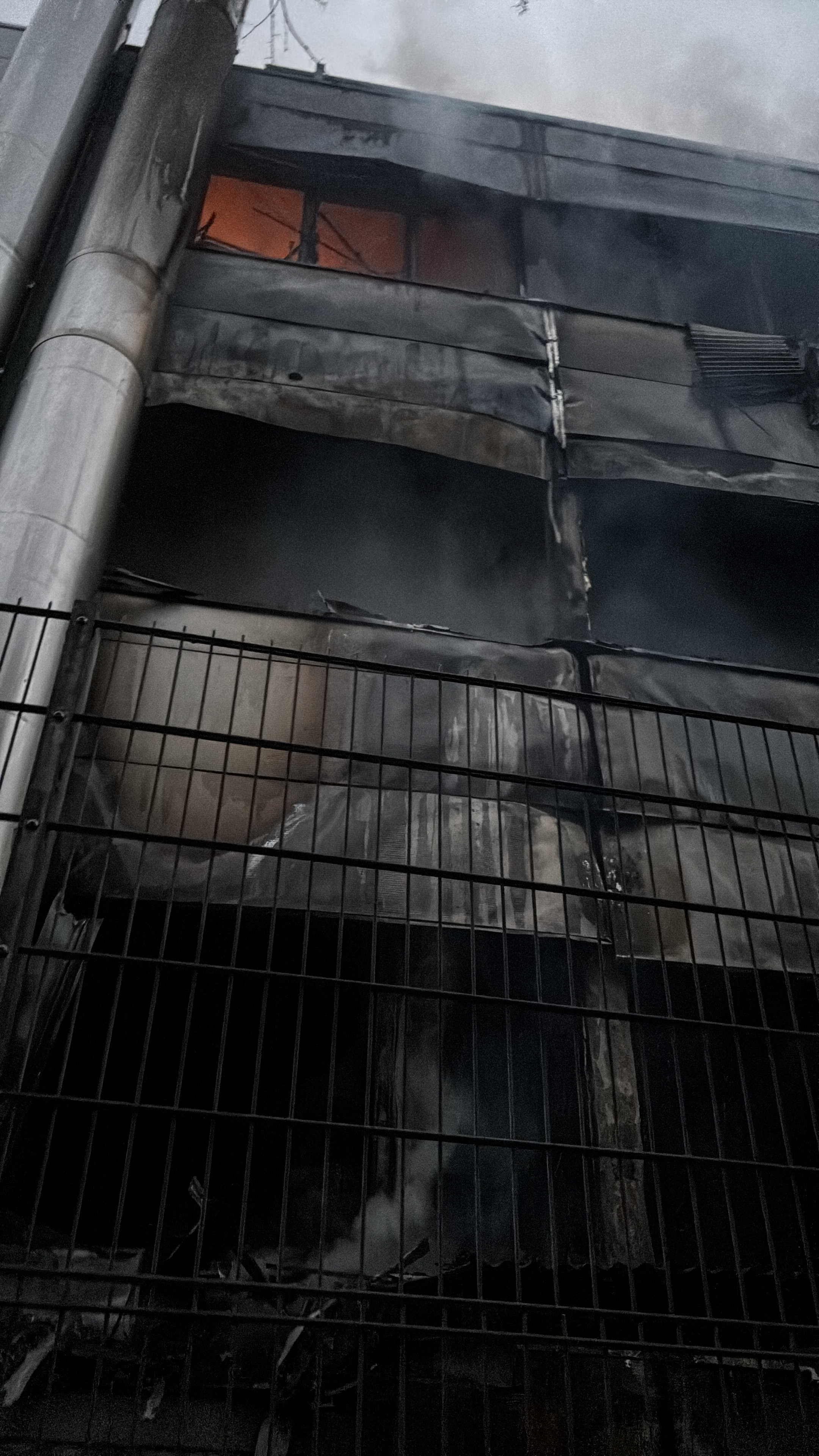 Waffengeschäft in Vollbrand geraten (Quelle: Kapo Bern)
