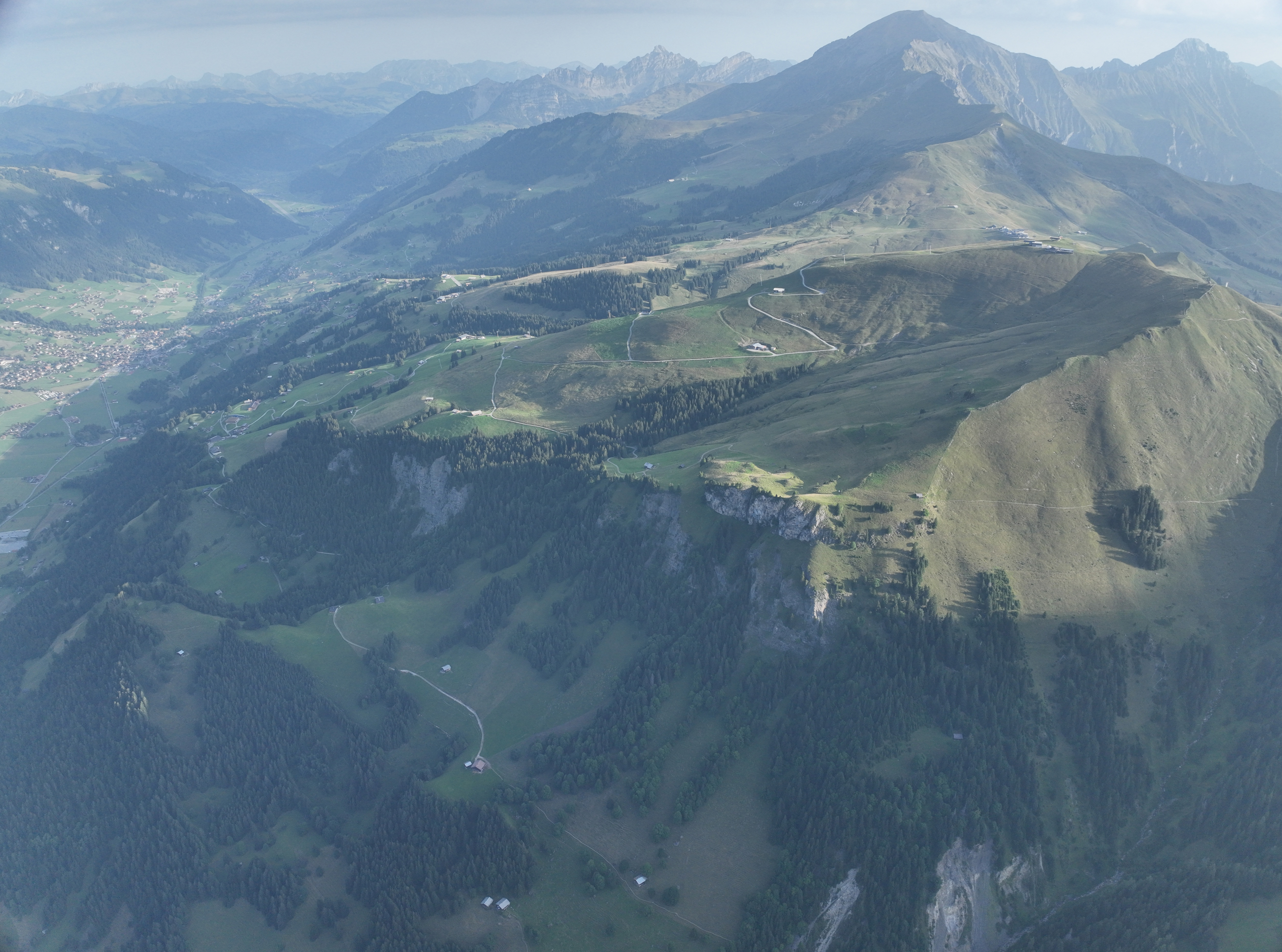 Luftaufnahme der Unfallstelle, 9. August 2025. Quelle: Kantonspolizei Bern