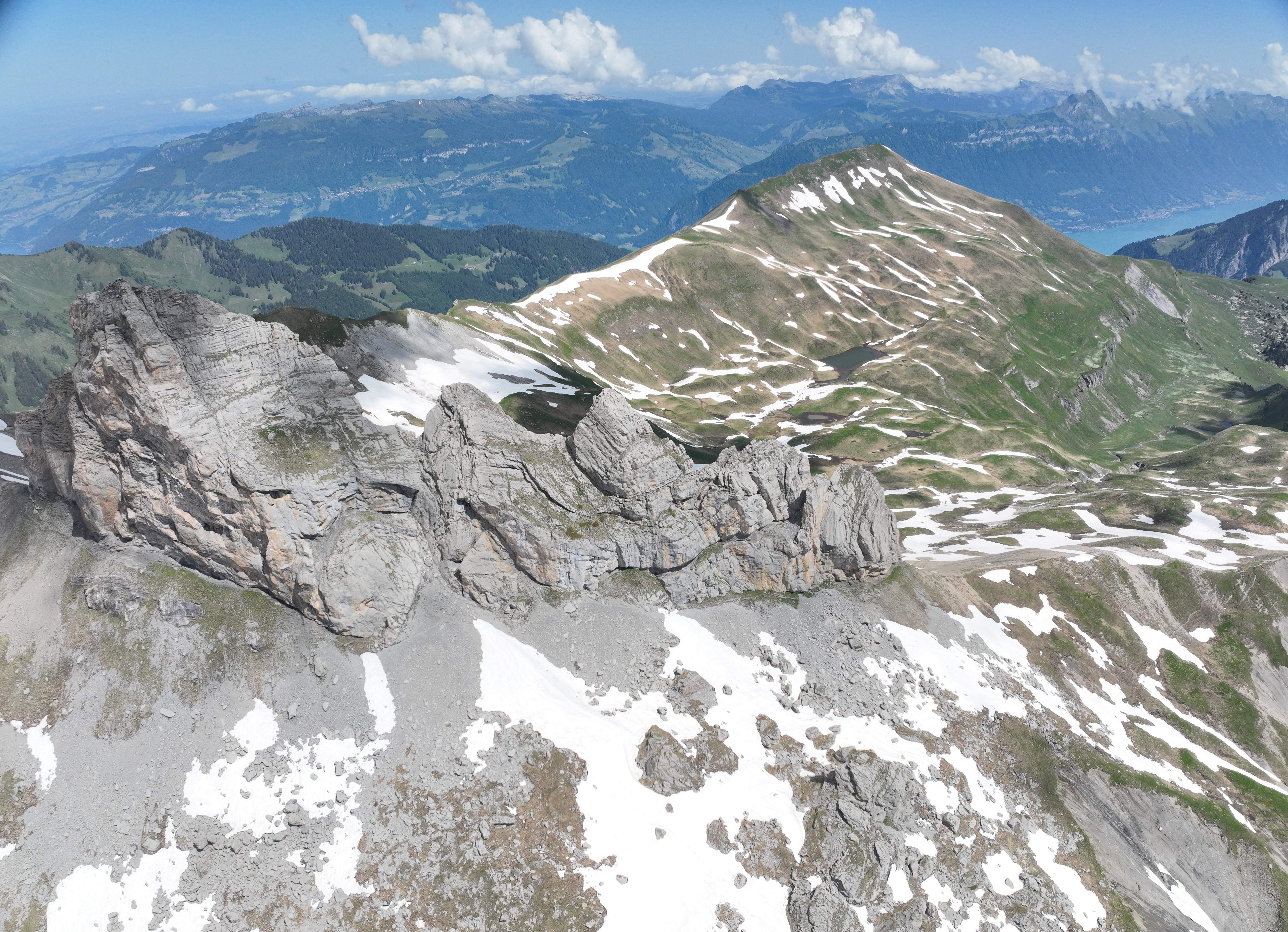 Lors d’une excursion d’escalade à Isenfluh, deux personnes ont fait une chute mortelle.